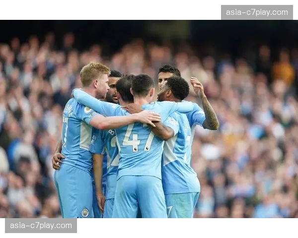 曼彻斯特举行全城巡游,庆祝曼城卫冕欧冠冠军