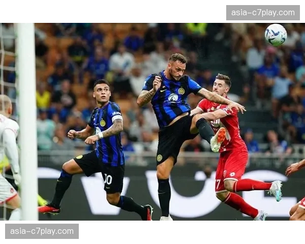 邓弗里斯梅开二度后庆祝：这场胜利献给妹妹